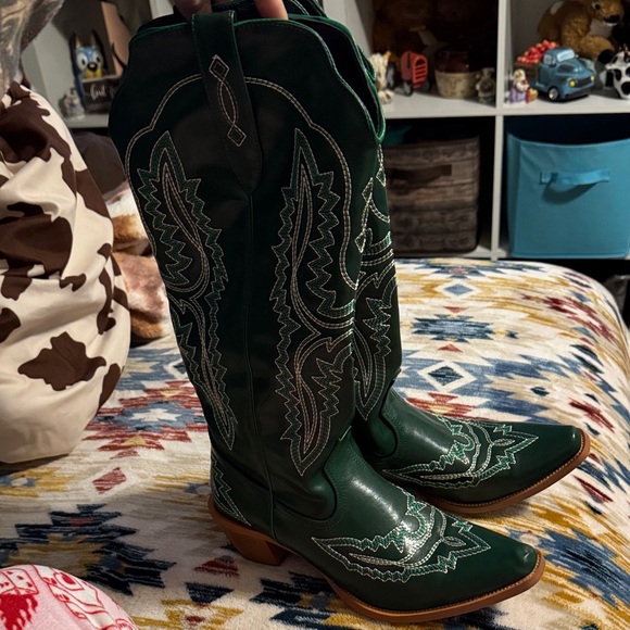 Shoes - Green Western Cowboy Boots